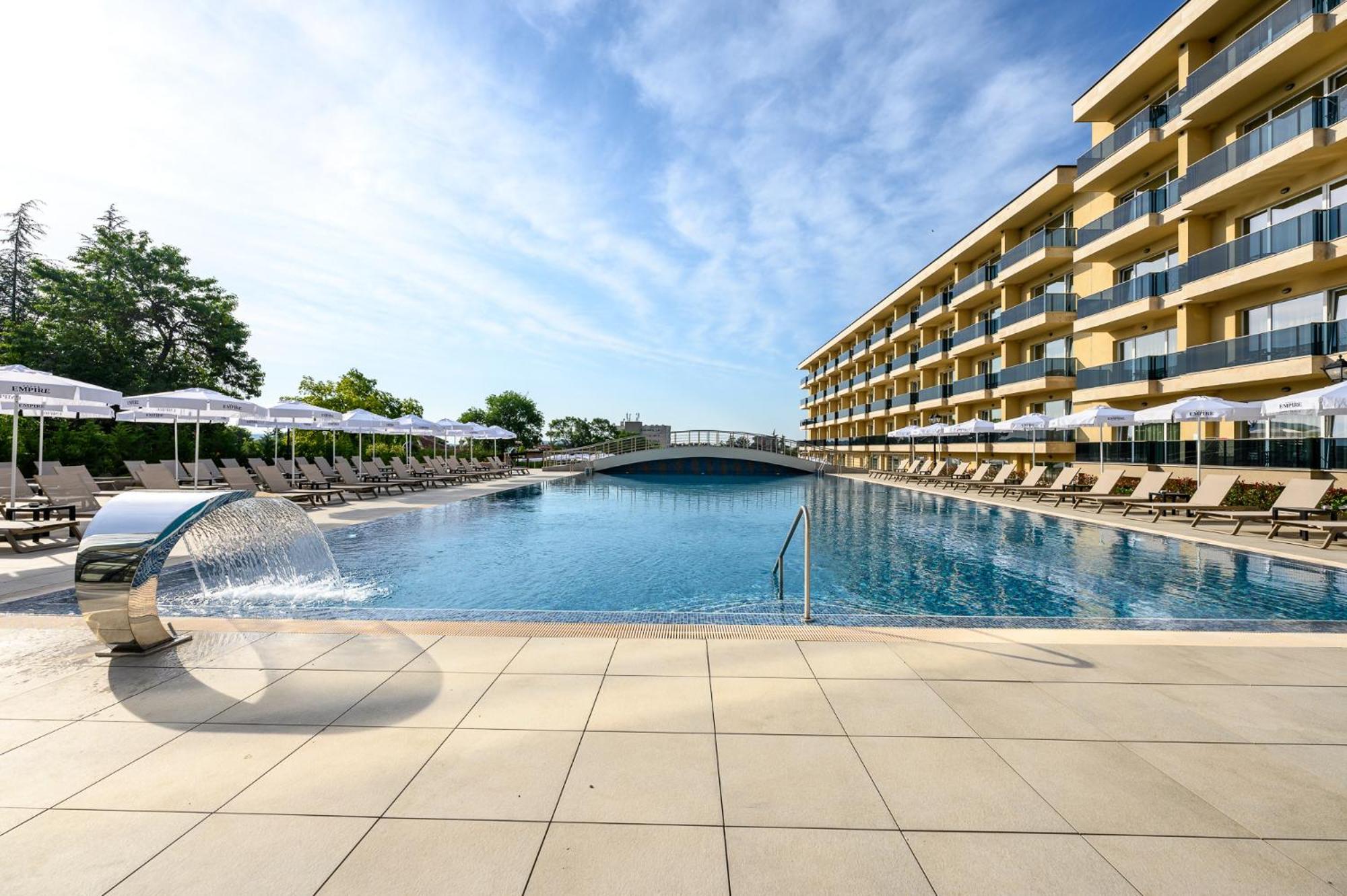 Empire Balneo & Spa Hotel Hiszarja Kültér fotó