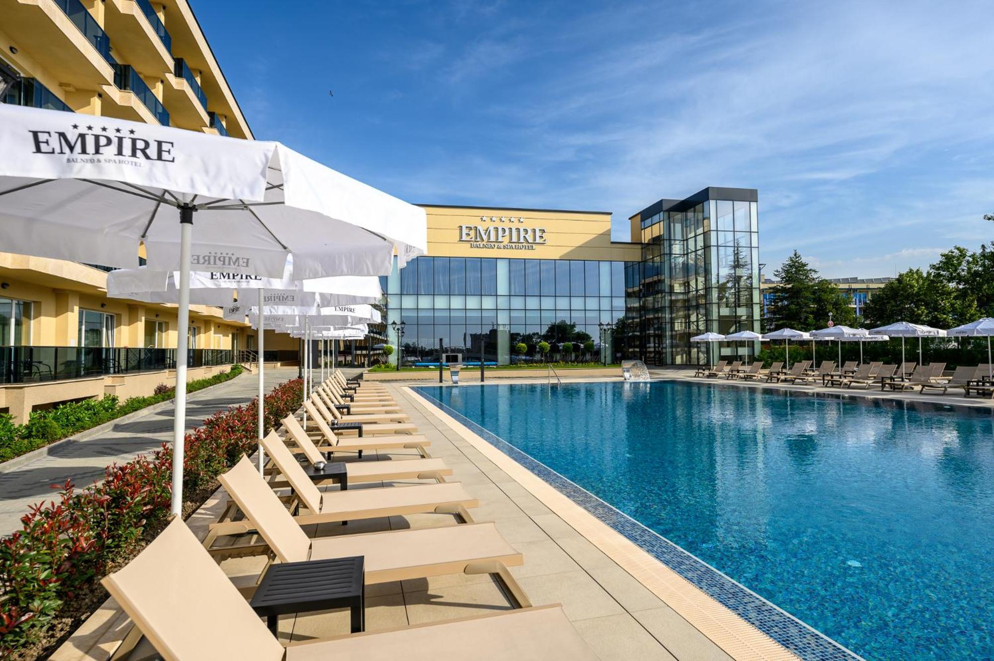 Empire Balneo & Spa Hotel Hiszarja Kültér fotó