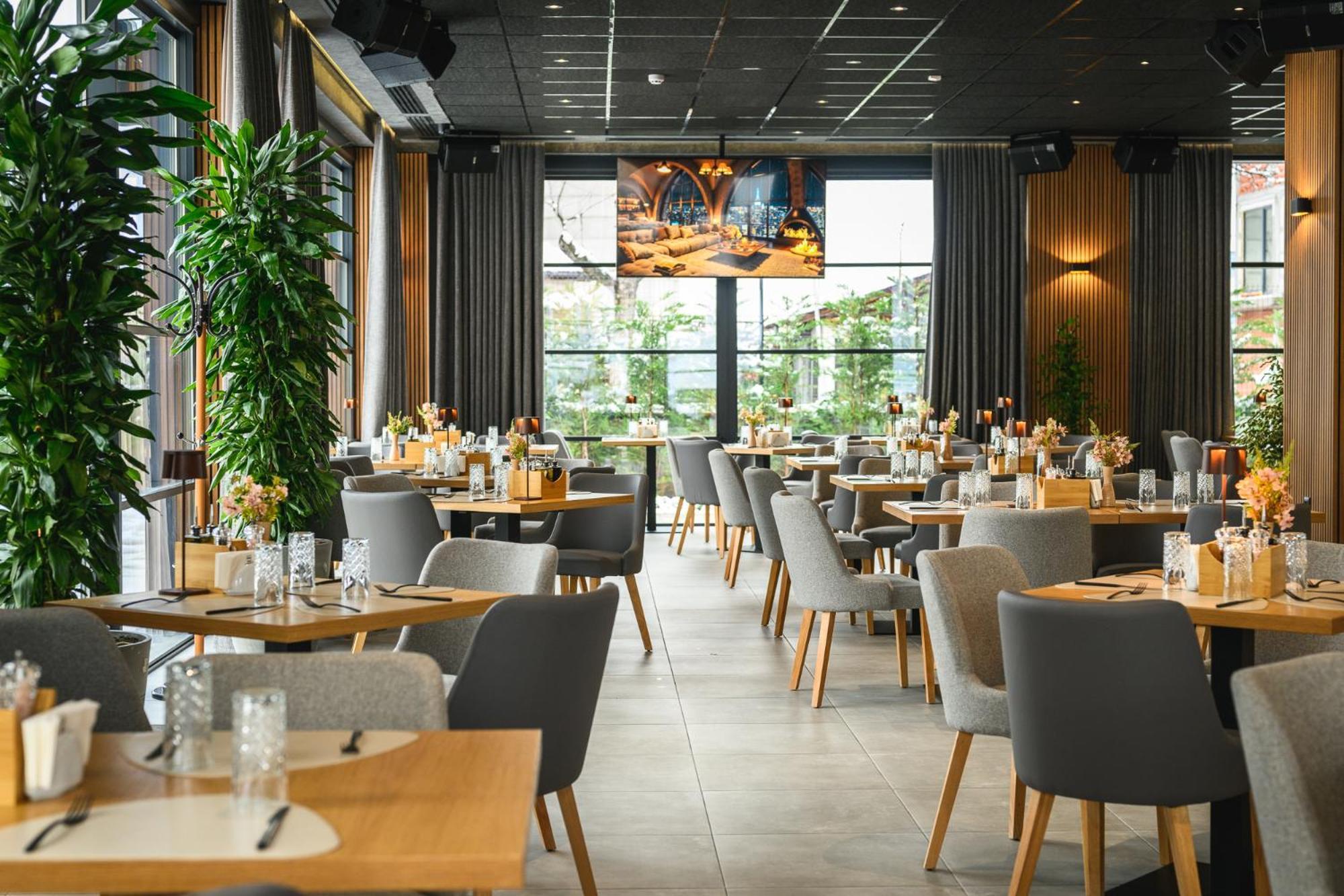 Empire Balneo & Spa Hotel Hiszarja Kültér fotó