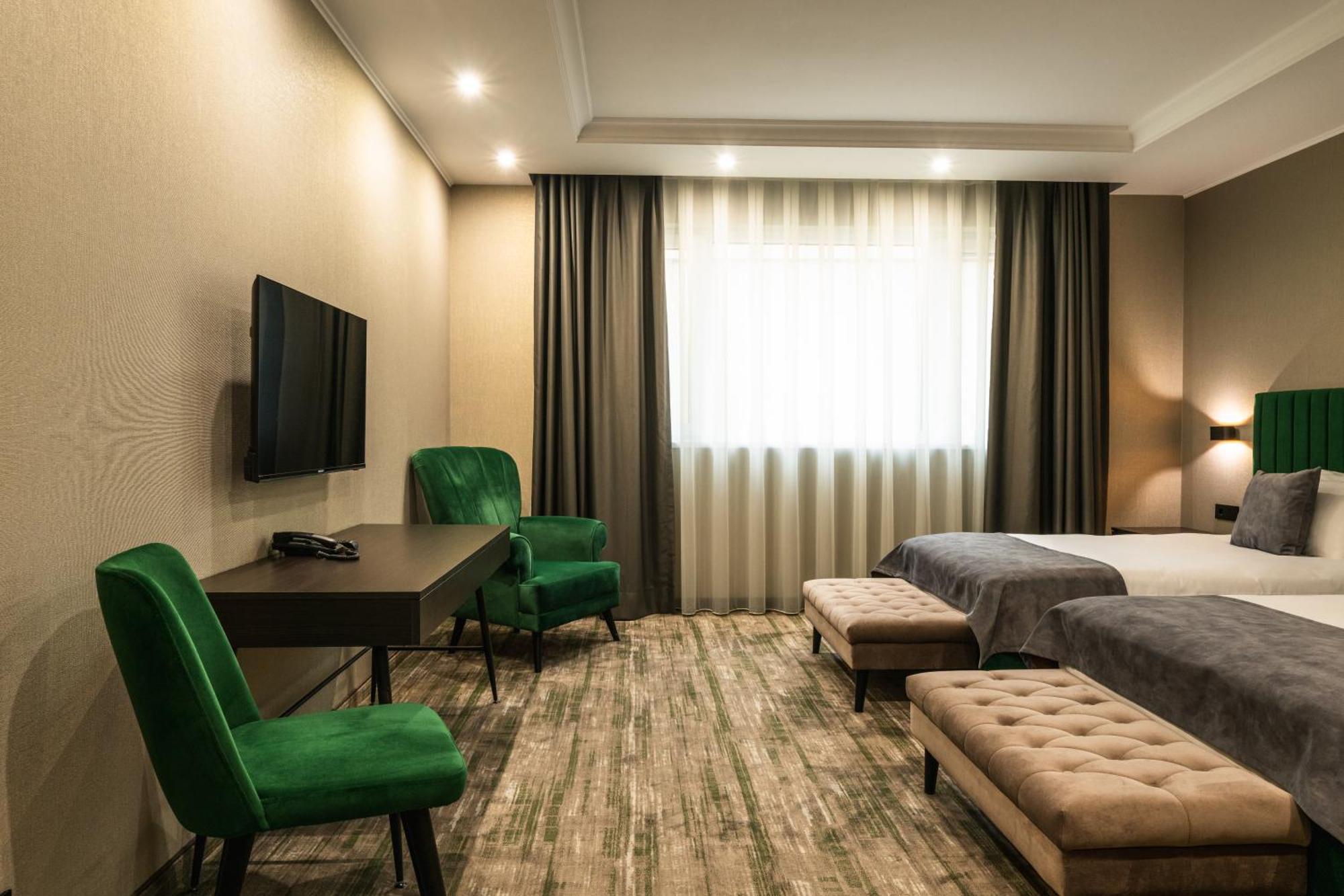 Empire Balneo & Spa Hotel Hiszarja Kültér fotó