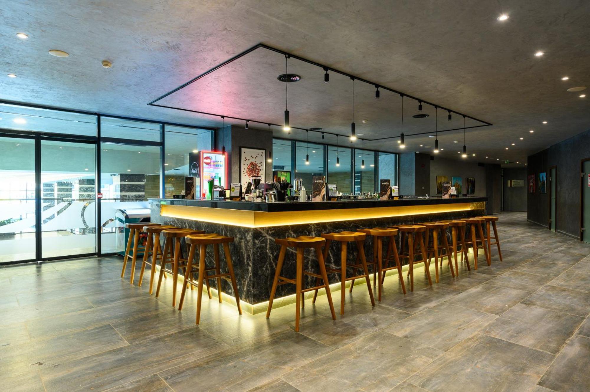 Empire Balneo & Spa Hotel Hiszarja Kültér fotó