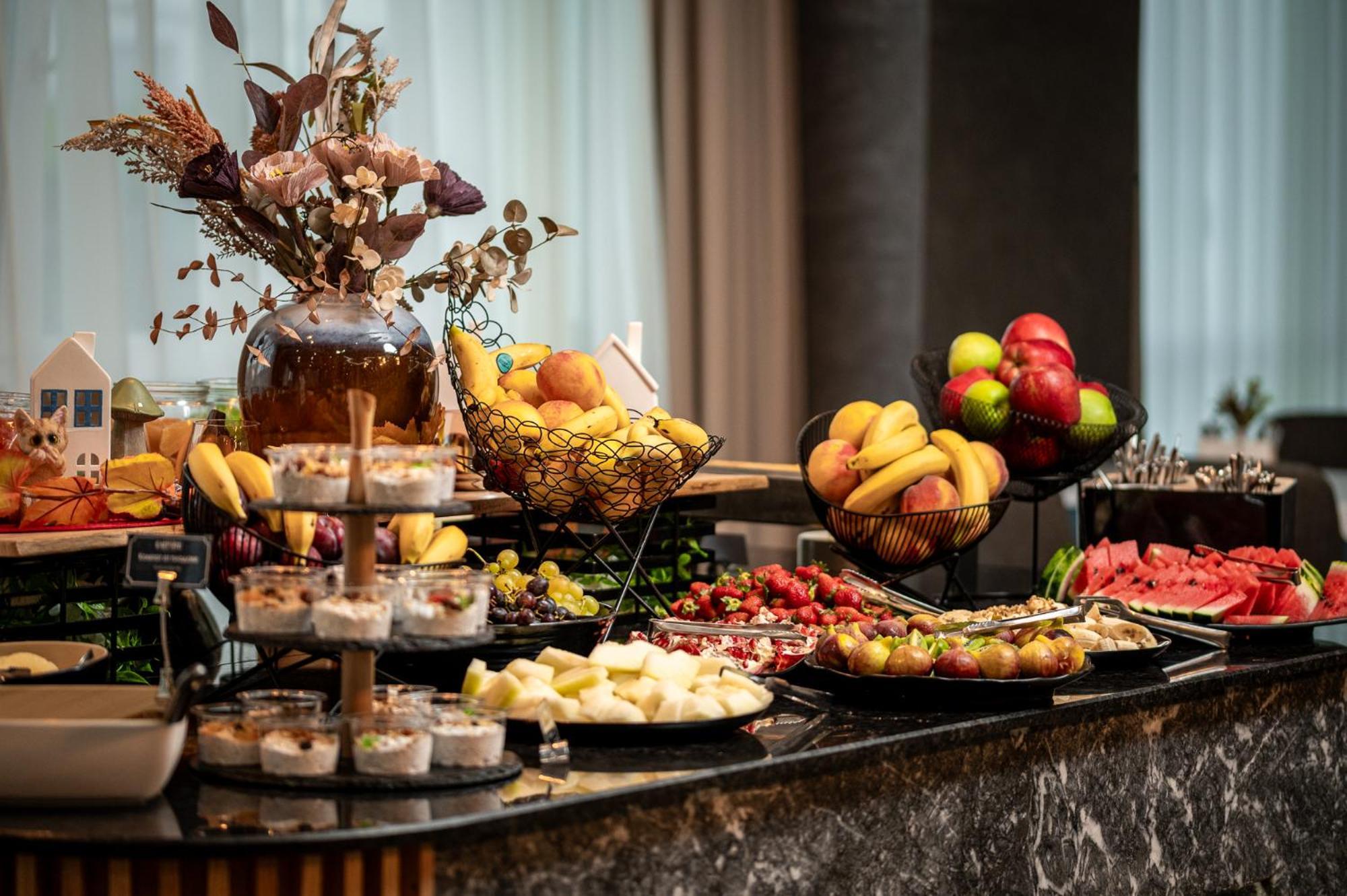 Empire Balneo & Spa Hotel Hiszarja Kültér fotó