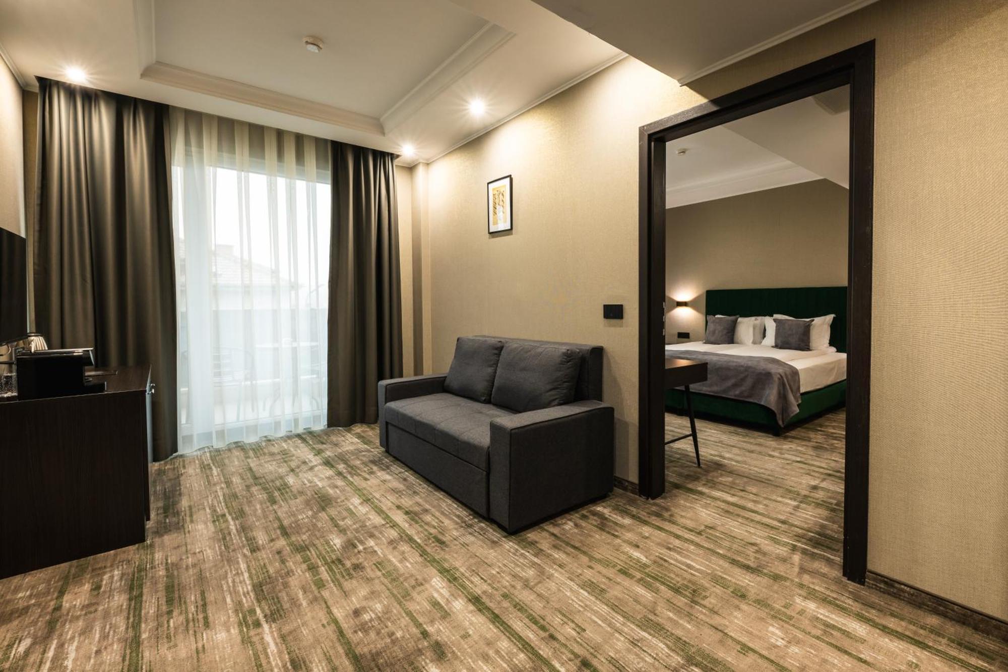 Empire Balneo & Spa Hotel Hiszarja Kültér fotó
