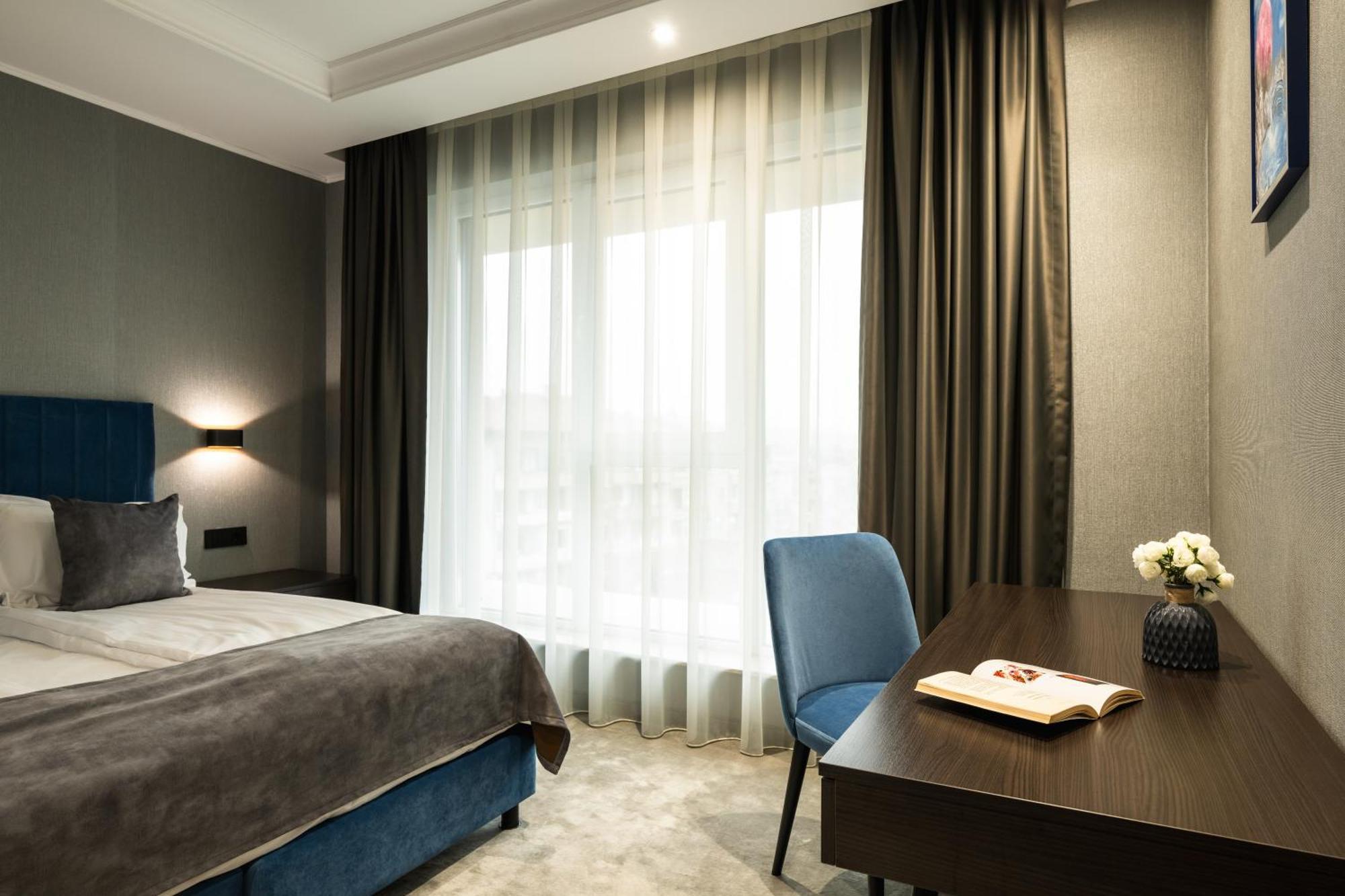 Empire Balneo & Spa Hotel Hiszarja Kültér fotó